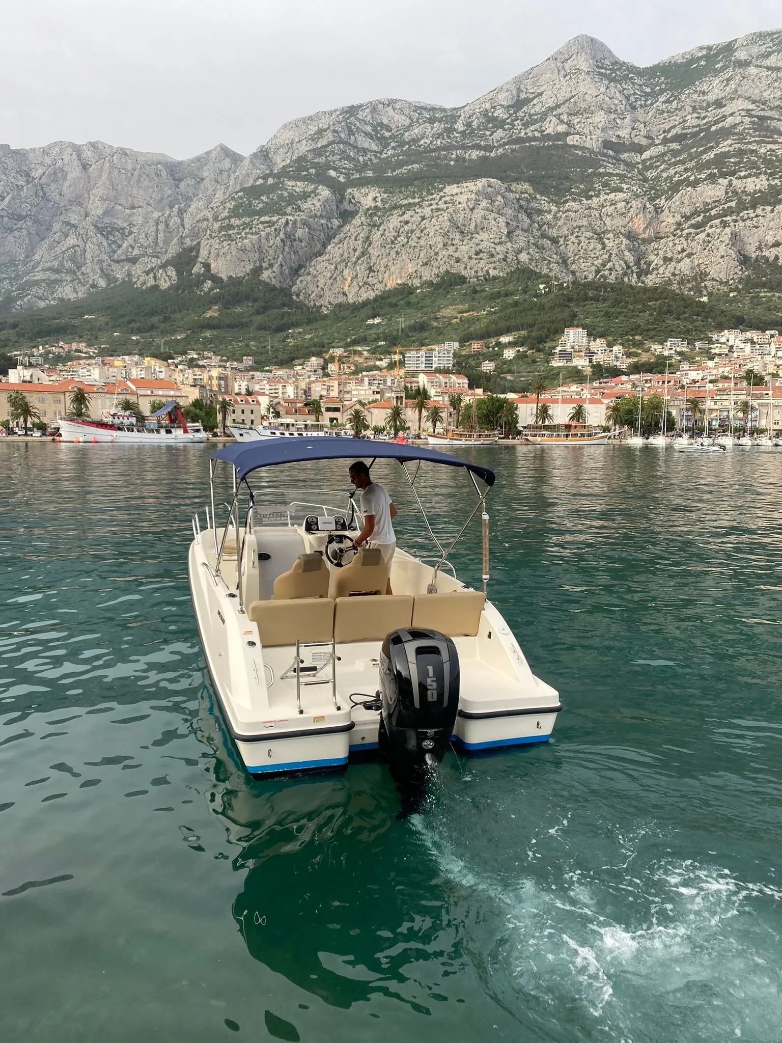 Charter a 7.23m Boat in Makarska