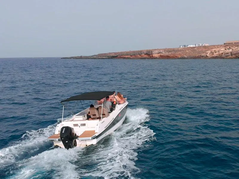 Moni Boat Kiralık Teknesi