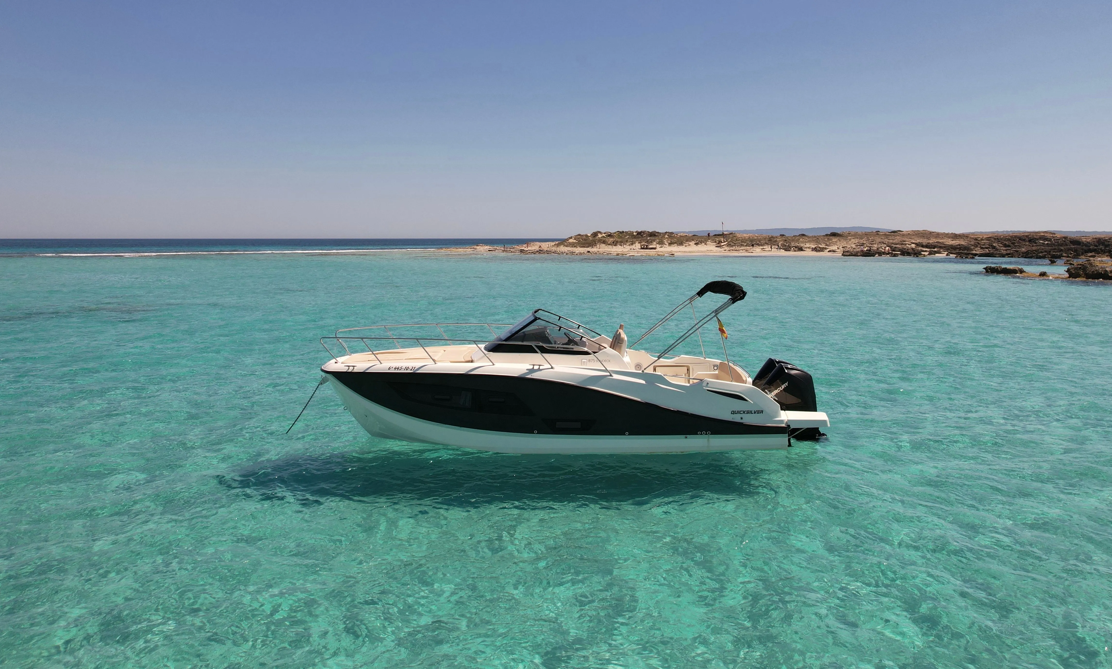 Charter a 9m Motor Boat in Ibiza Town