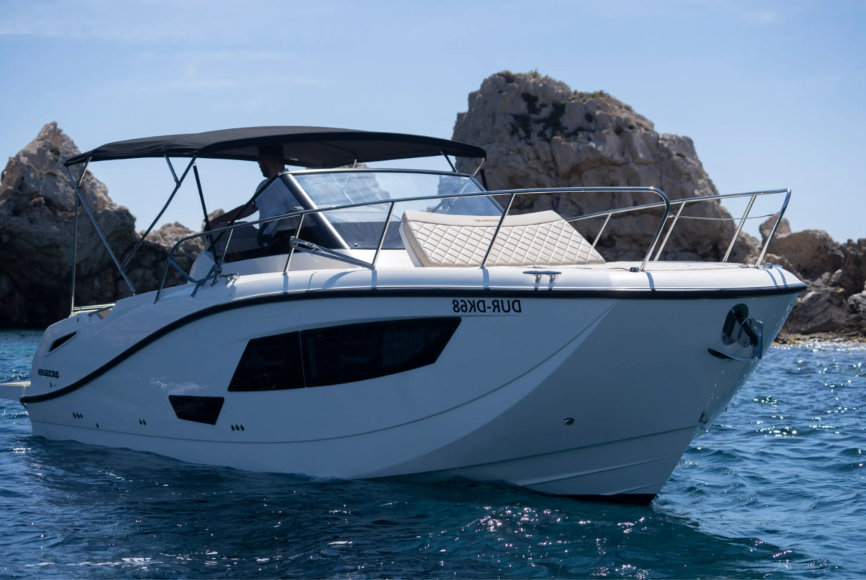 Explore El Toro on a 8.75m Rental Motor Boat