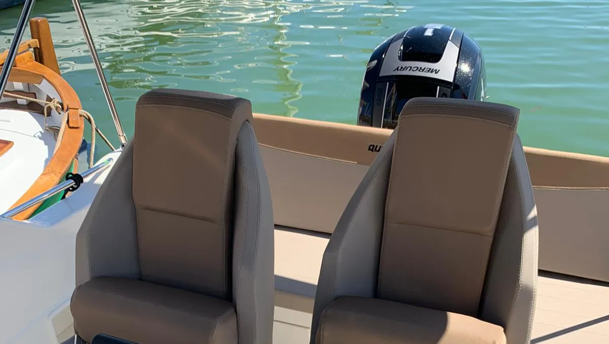 Lio Charter Boat