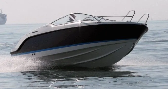 Charter a 6.45m Quicksilver Activ 645 Motor Boat in Marseille