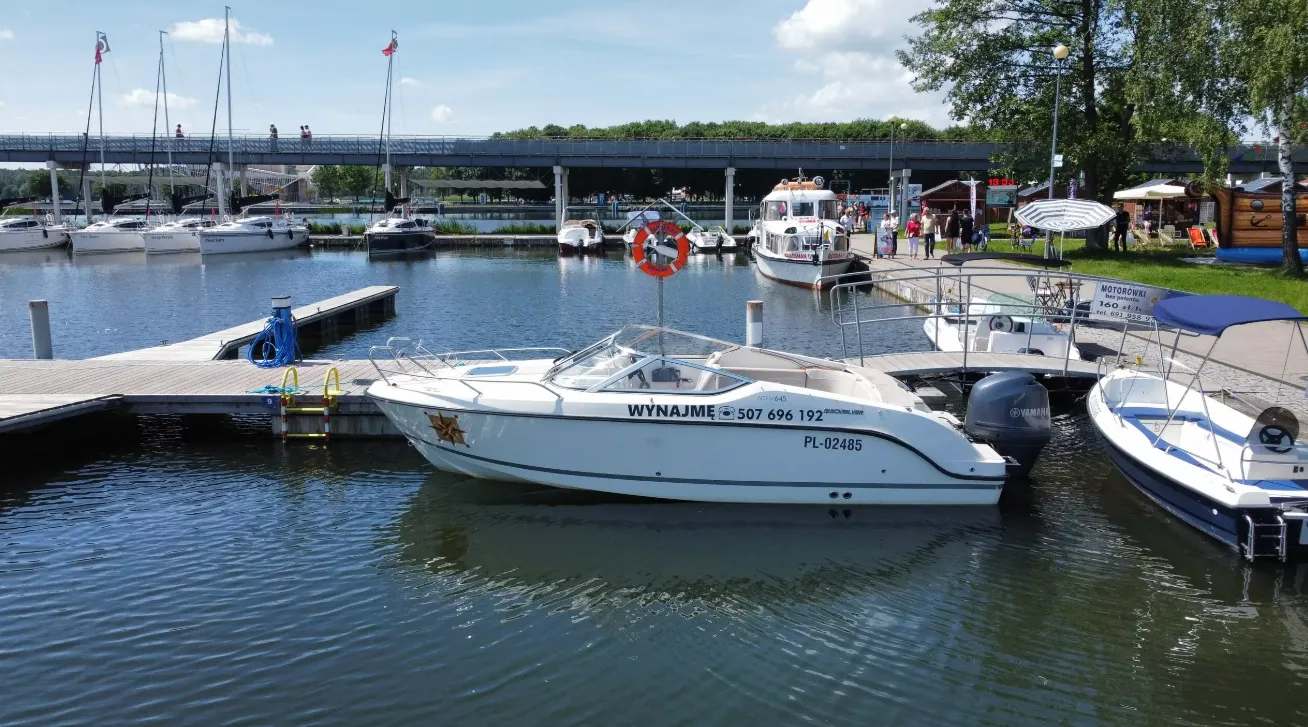Charter a 6.33m Quicksilver Activ 645 in Gizycko