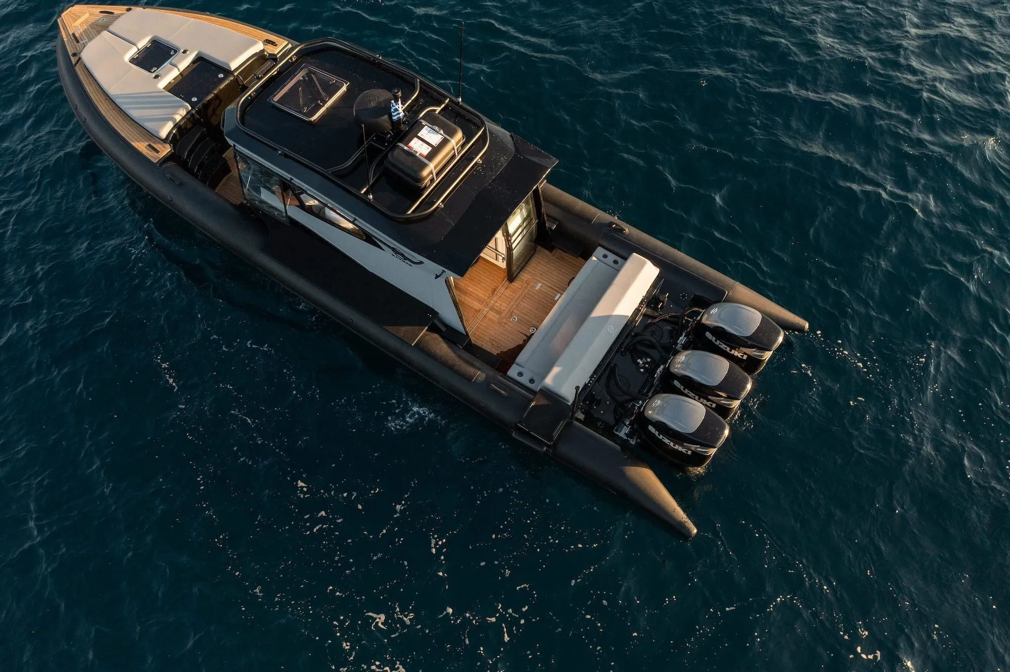12m Lavrion Motor Boat Rafnar 1200 T-Top Hire
