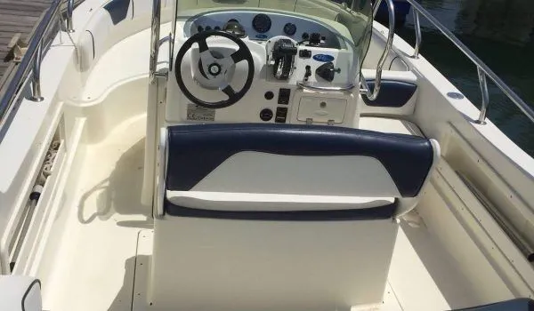 Luna 2 Charter Boat