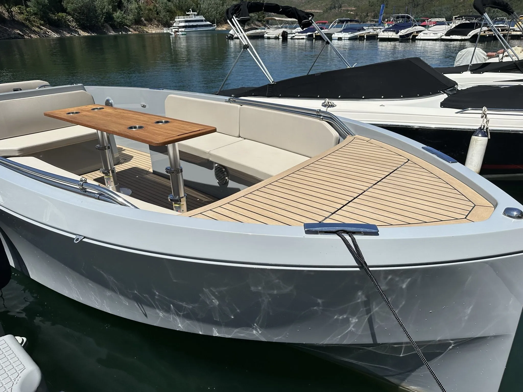 Setubal 7.2m Kiralık Rand Mana 23 Motorlu Tekne