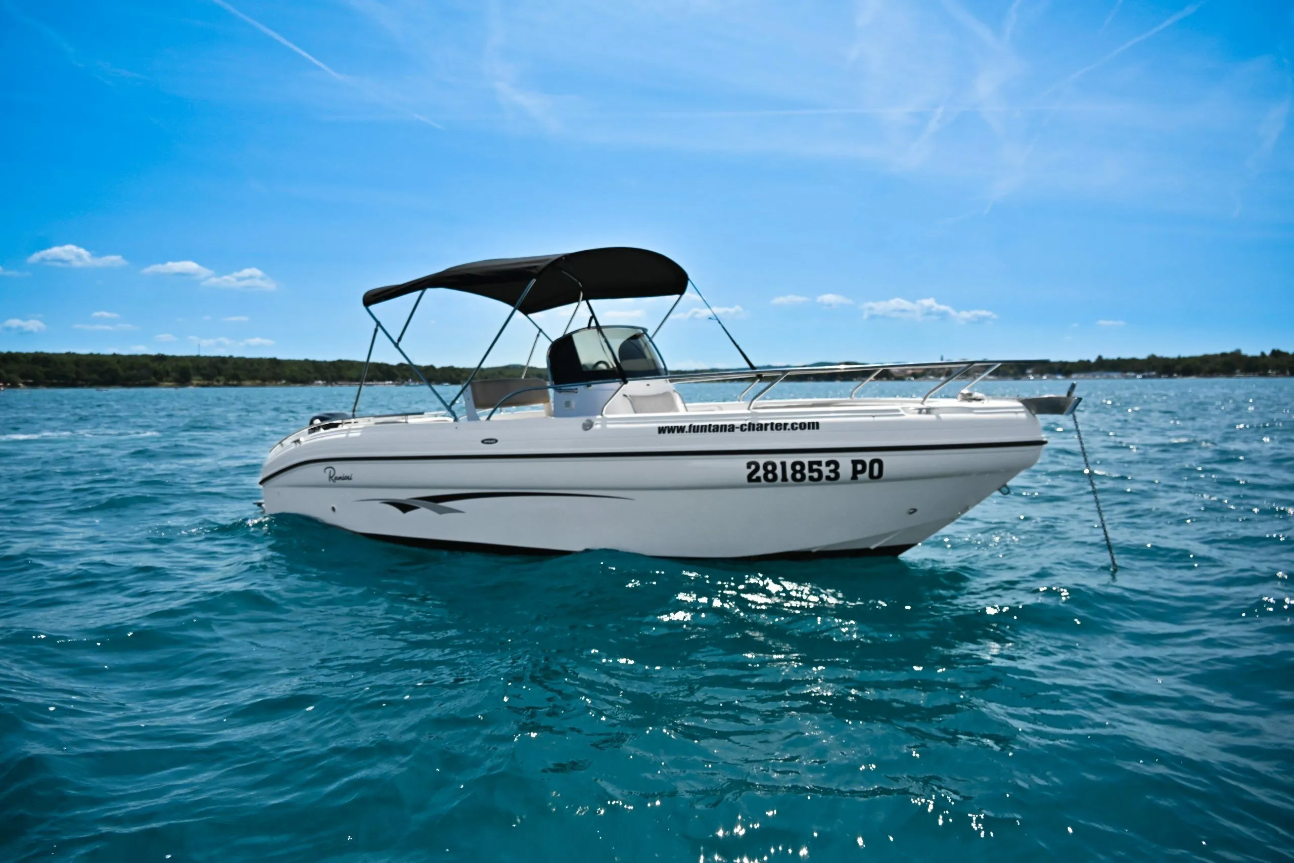 Charter a 7.1m Boat in Funtana