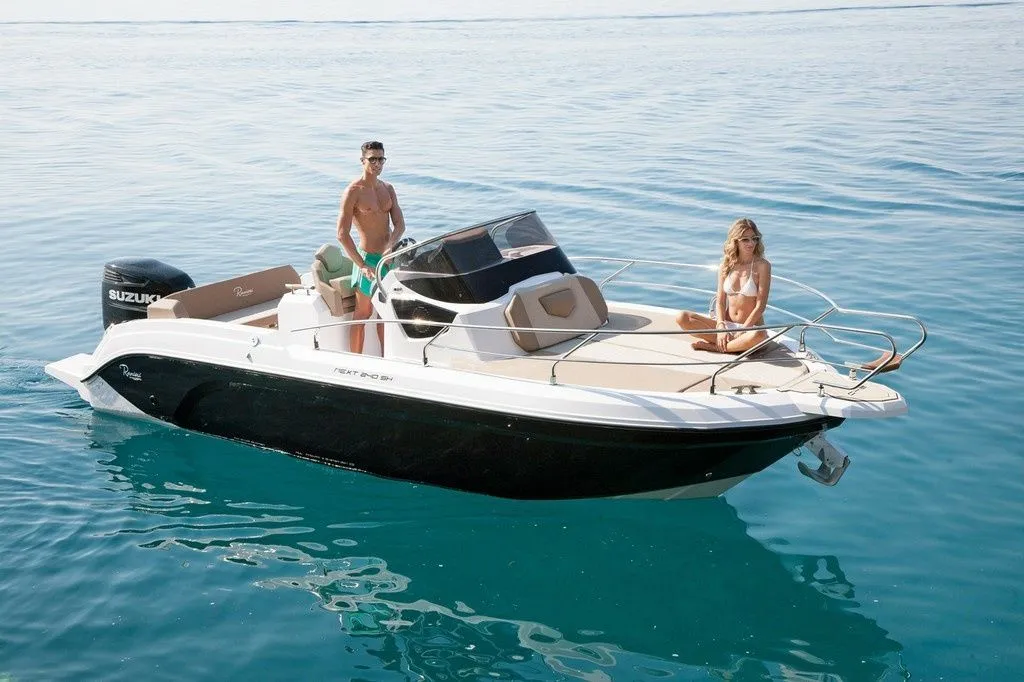 Charter a 7.8m Motor Boat in Cala D'Or