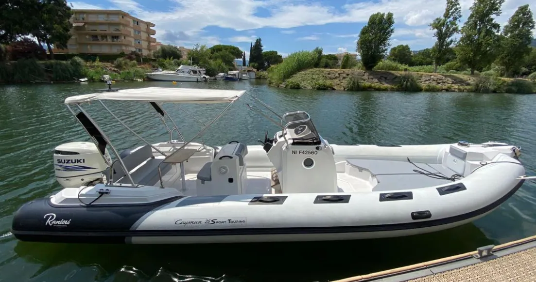 Charter a 7.8m Motor Boat in Mandelieu-la-Napoule