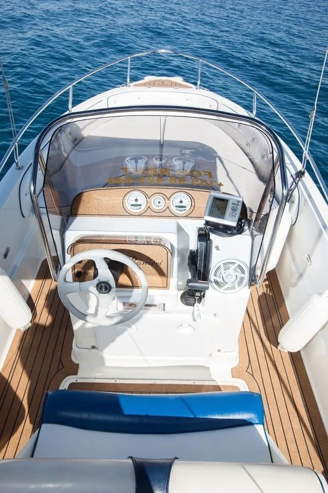Explore Tučepi on a 5.5m Ranieri 5.45 Motor Boat Rental
