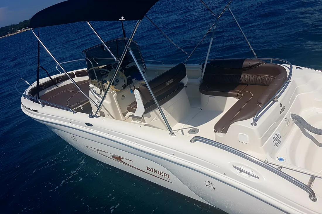 Rent a 6.4m Boat in Funtana