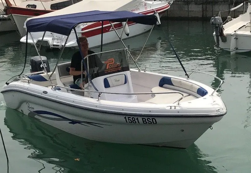 5.1m Moniga Motor Boat Ranieri Voyager 17 Open Hire
