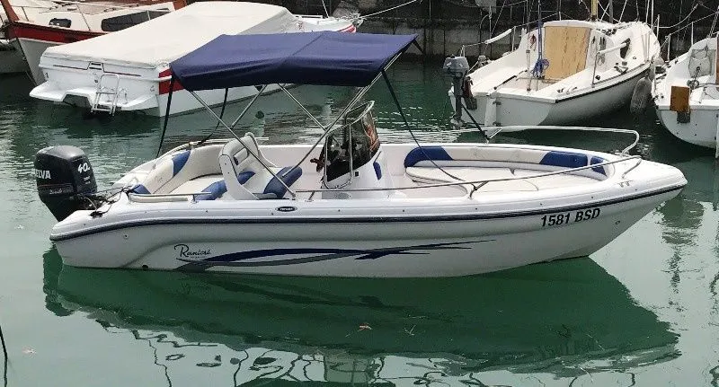 5.1m Moniga Motor Boat Ranieri Voyager 17 Open Hire