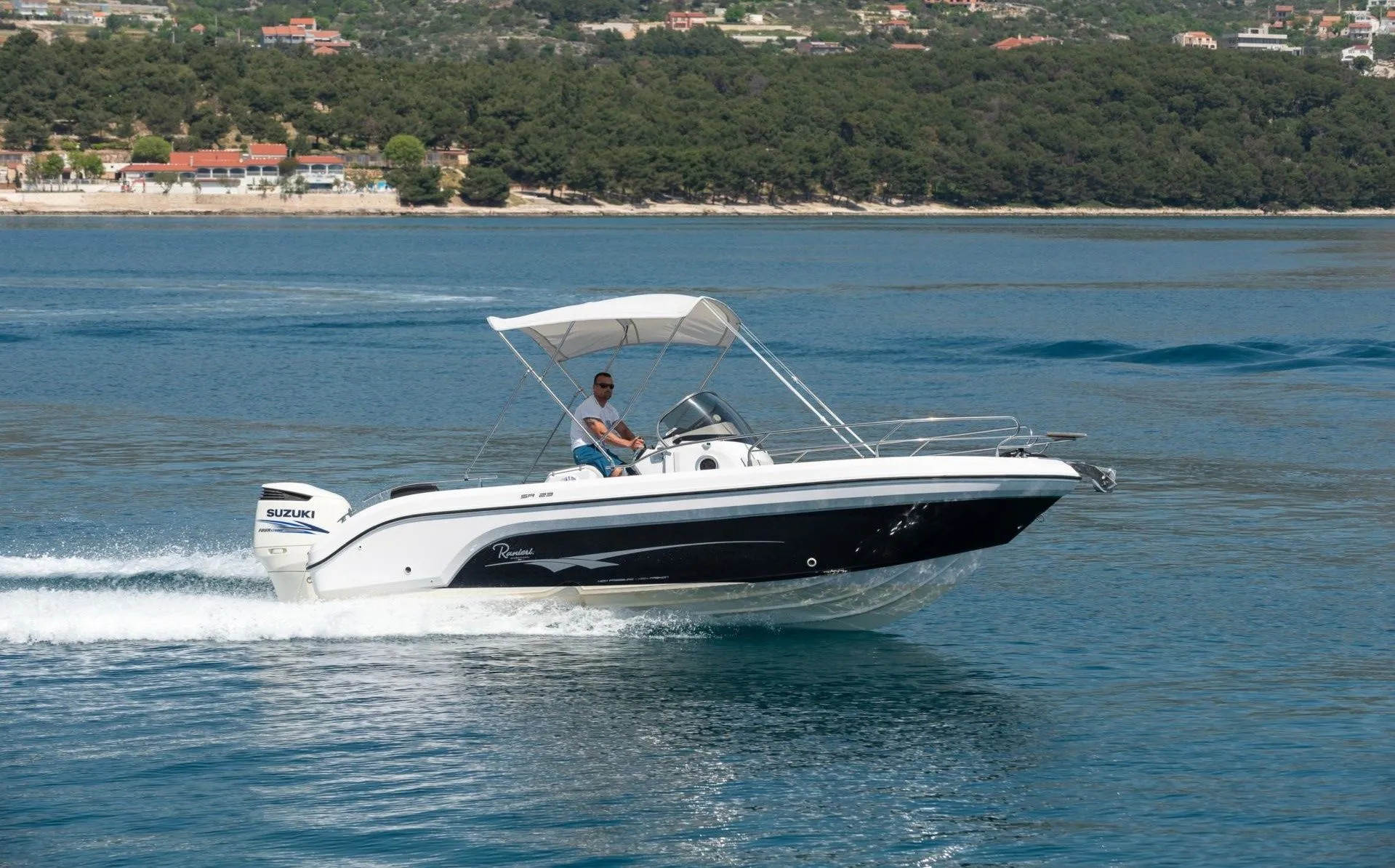 6.75m Split Ranieri Voyager 23S Hire