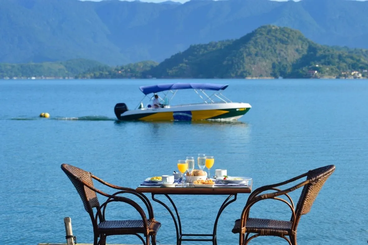 SNB 9 Charter Boat