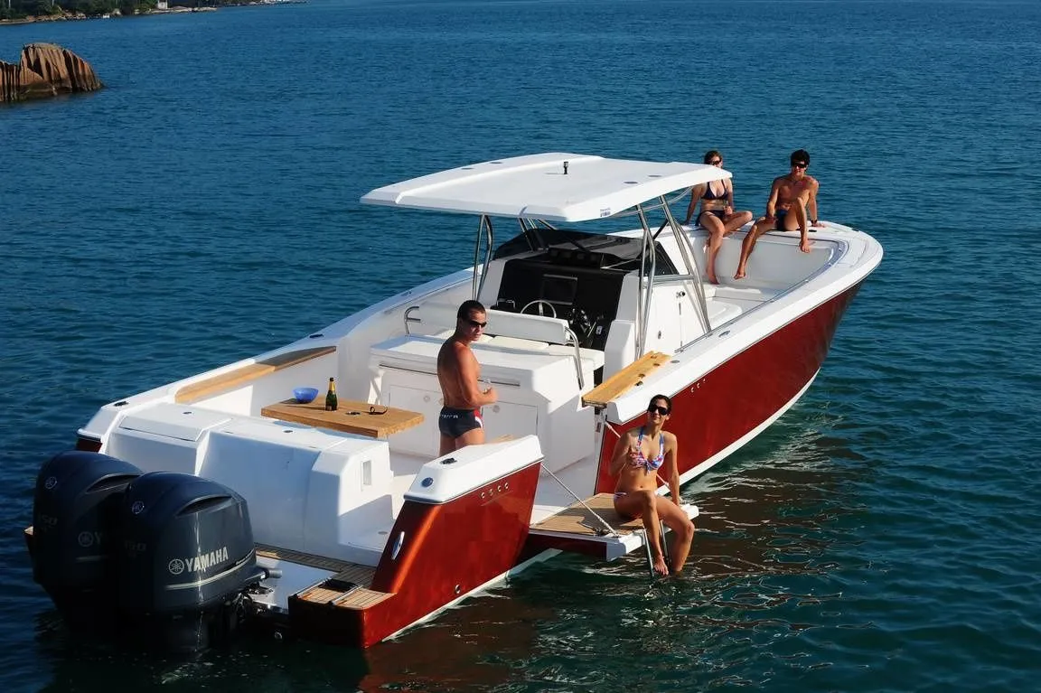 11.85m Chang Wat Phuket Motor Yacht Hire