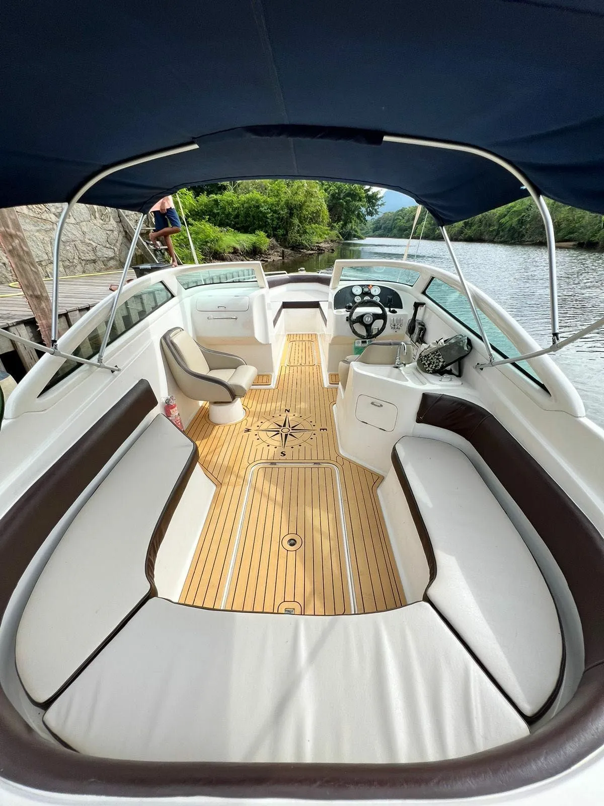 Rent a 7.31m Motor Boat Real 24 in Angra dos Reis