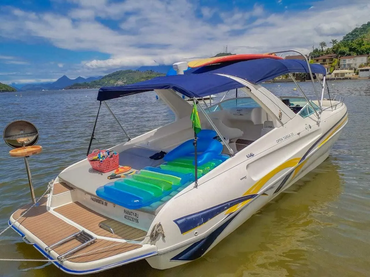 Rent a 8.99m Motor Boat Real 29.5 in Angra dos Reis