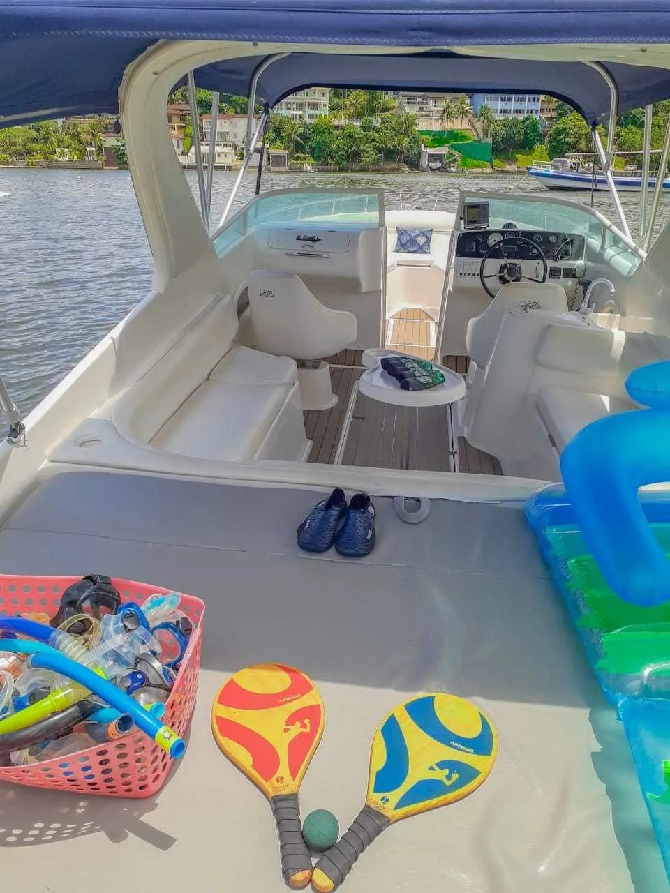 Rent a 8.99m Motor Boat Real 29.5 in Angra dos Reis