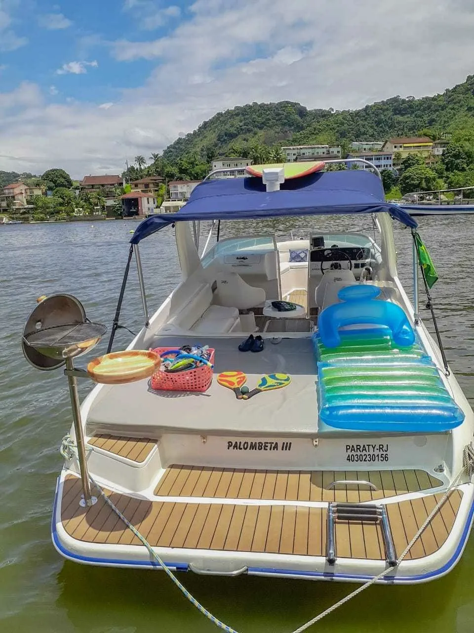 Rent a 8.99m Motor Boat Real 29.5 in Angra dos Reis