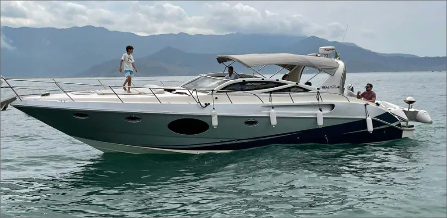 12.49m Guarujá Motor Yacht Hire
