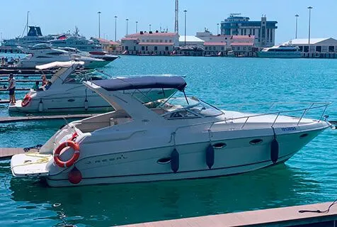 Boot - Rent a 9.75m Motor Yacht in Sochi