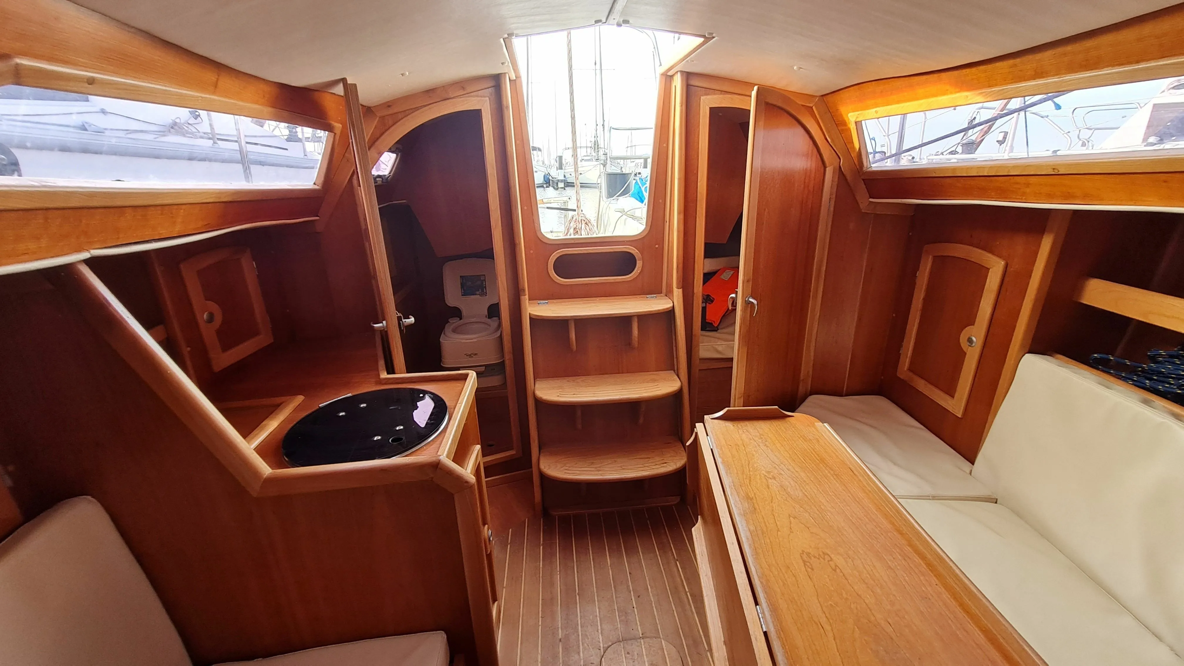 Kiki Charter Boat
