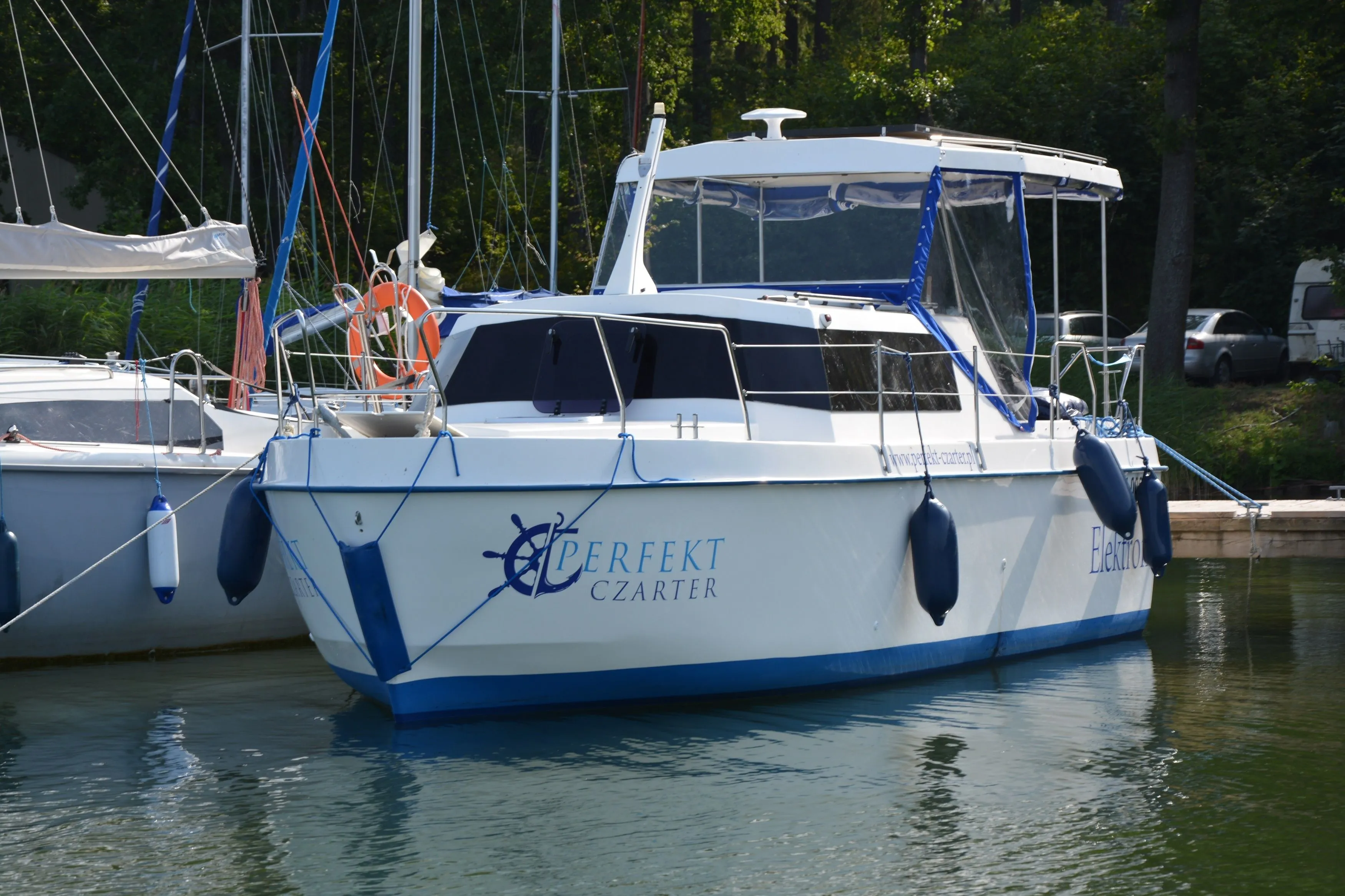 Rent a 7.2m Boat in Piaski