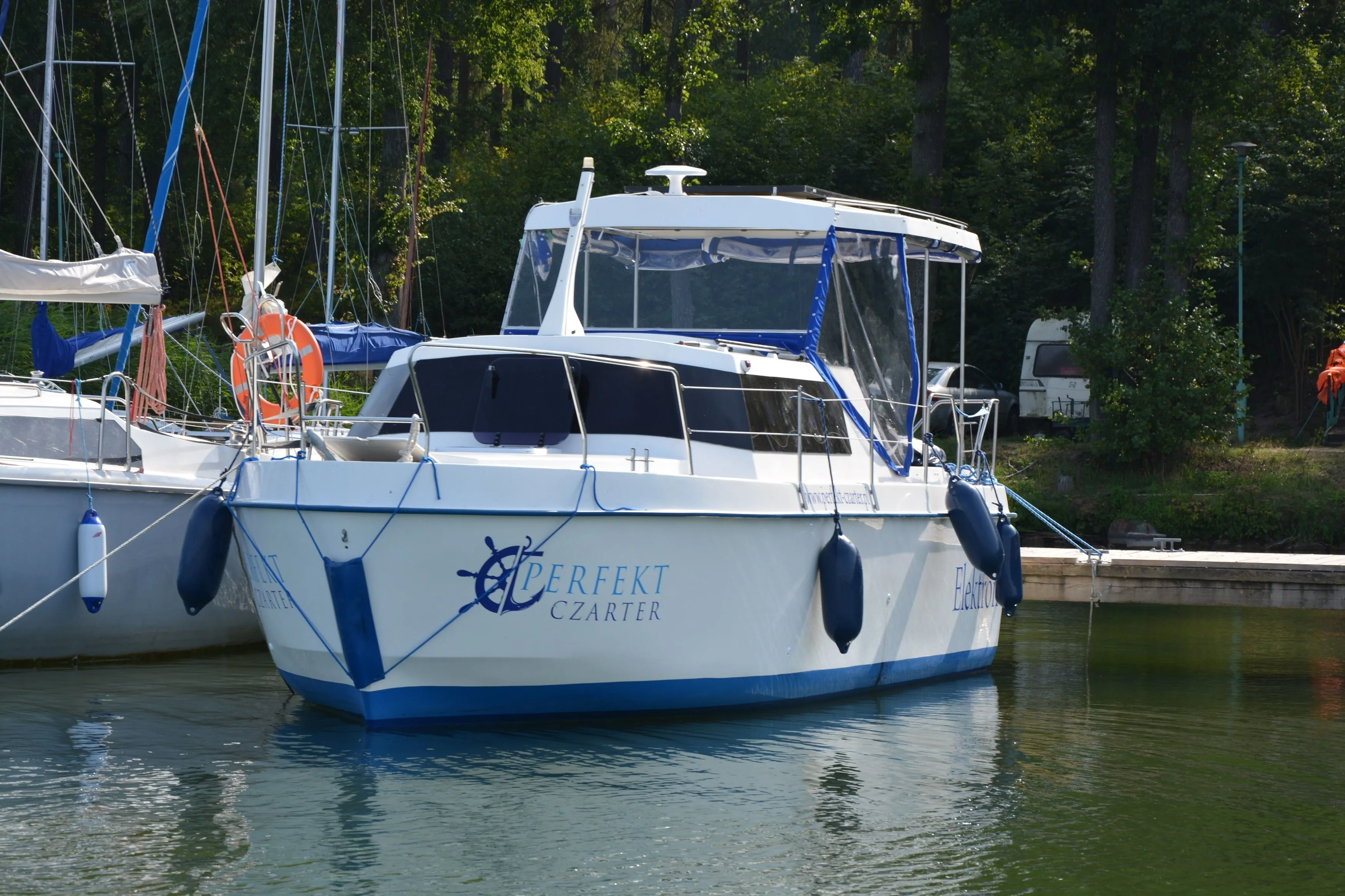 Rent a 7.2m Boat in Piaski