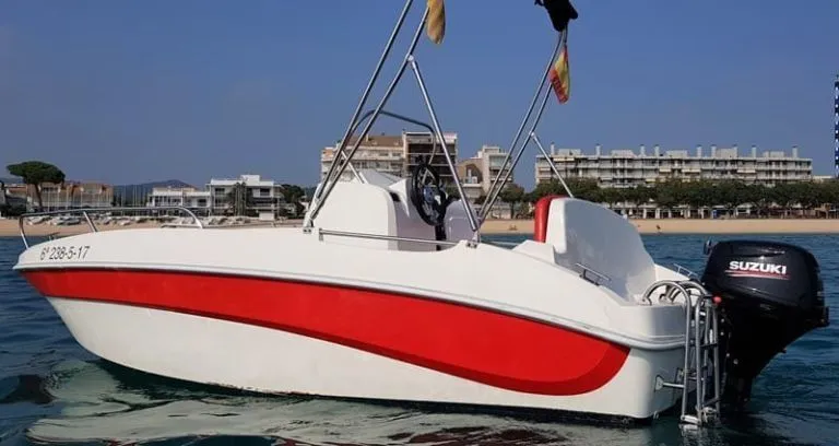 Giulia Charter Boat