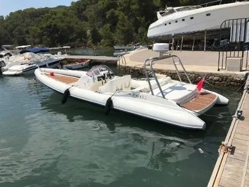 Shine 2 Charter Boat
