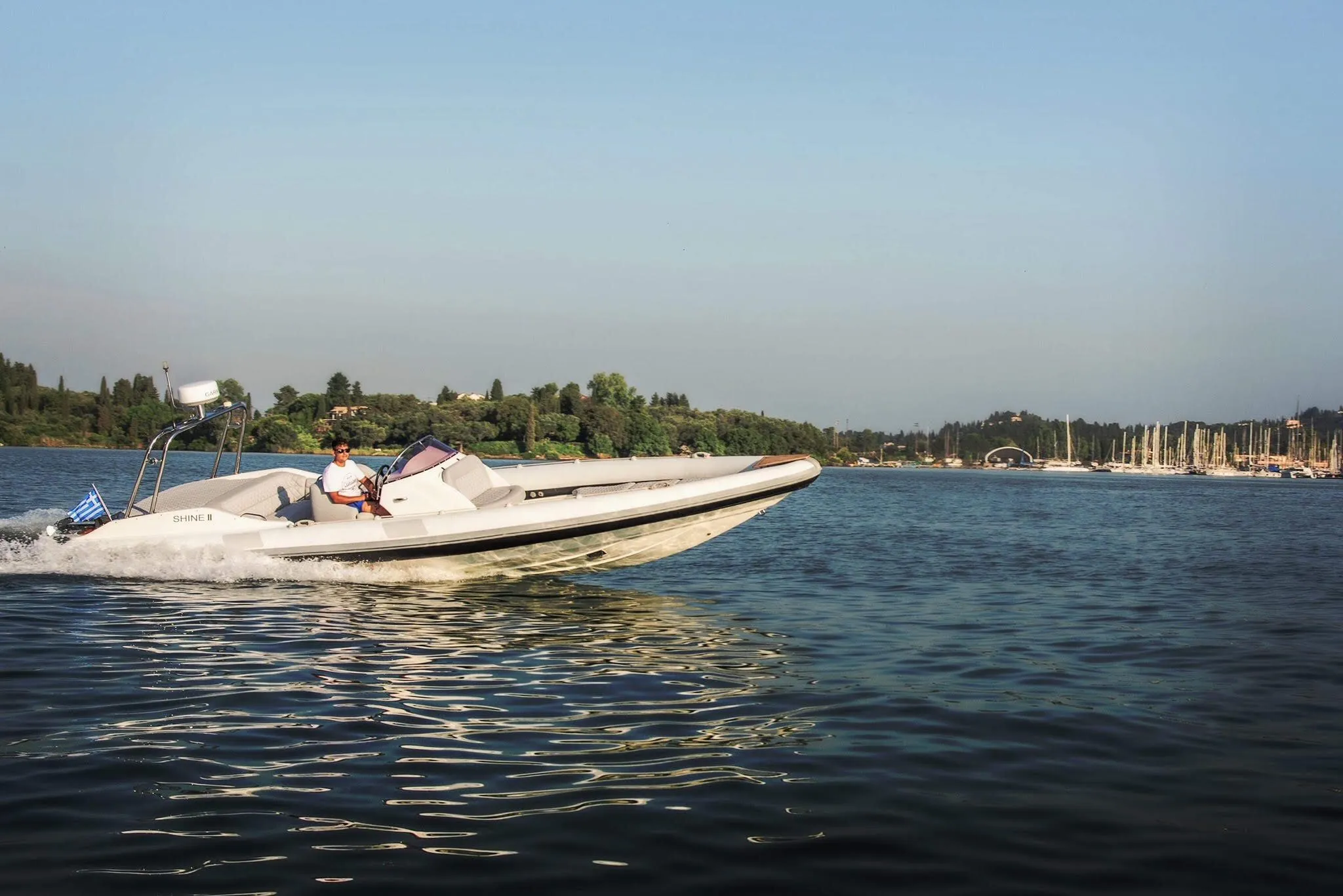 Explore Gouvia on a 9m Revenger 29 Motor Boat Rental