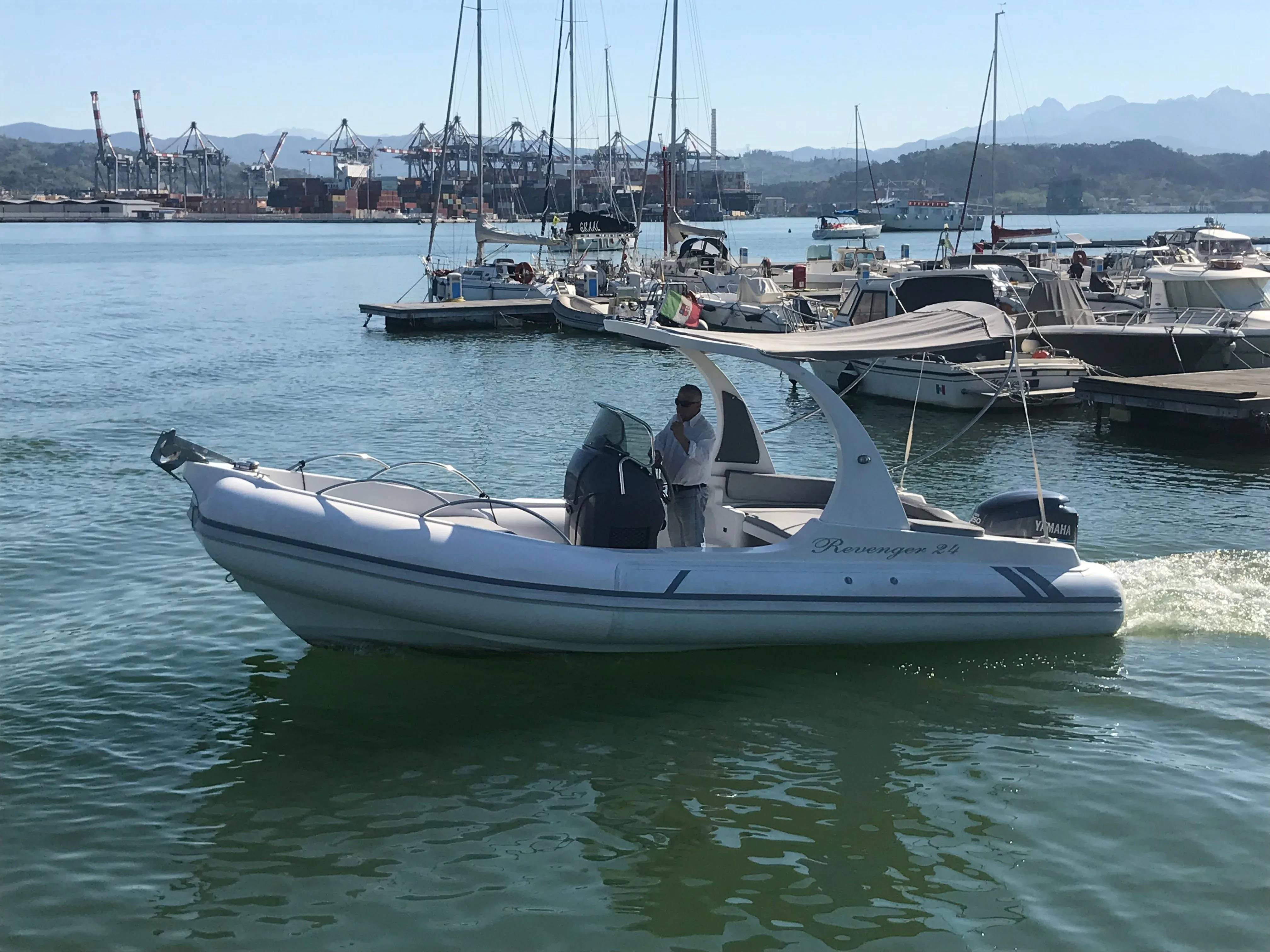 Charter a 7.5m RIB 24 Motor Boat in La Spezia