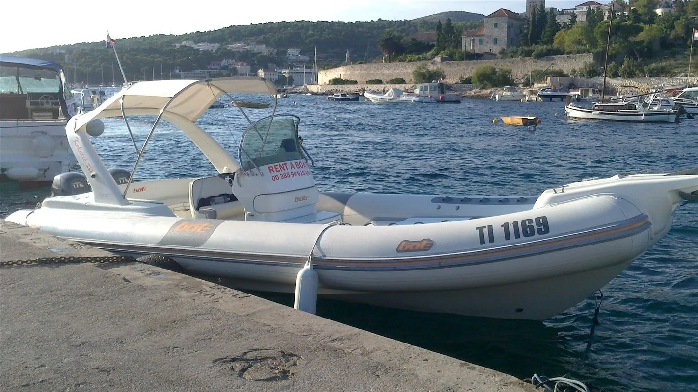 Kokotic 3 Charter Boat