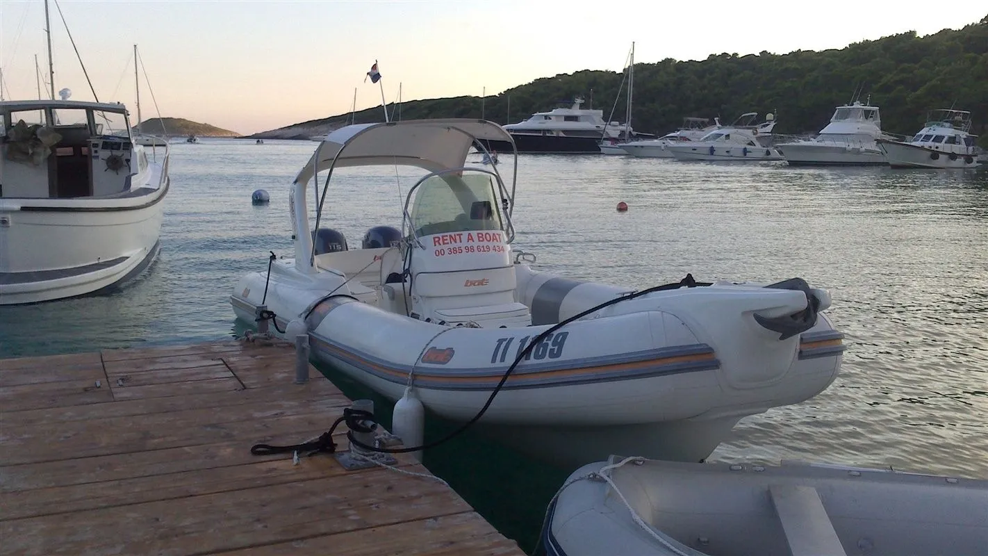 7.45m Bol Boat Hire