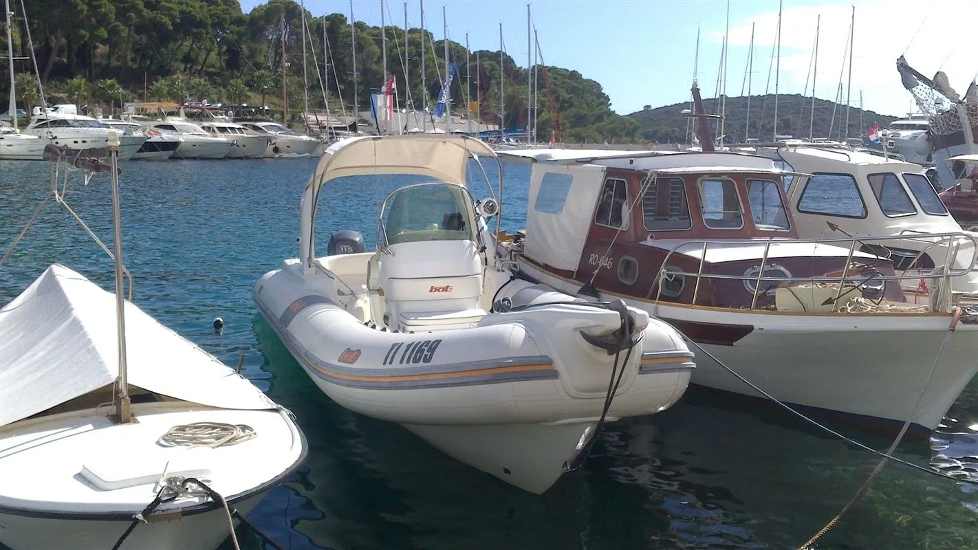 Kokotic 3 Charter Boat