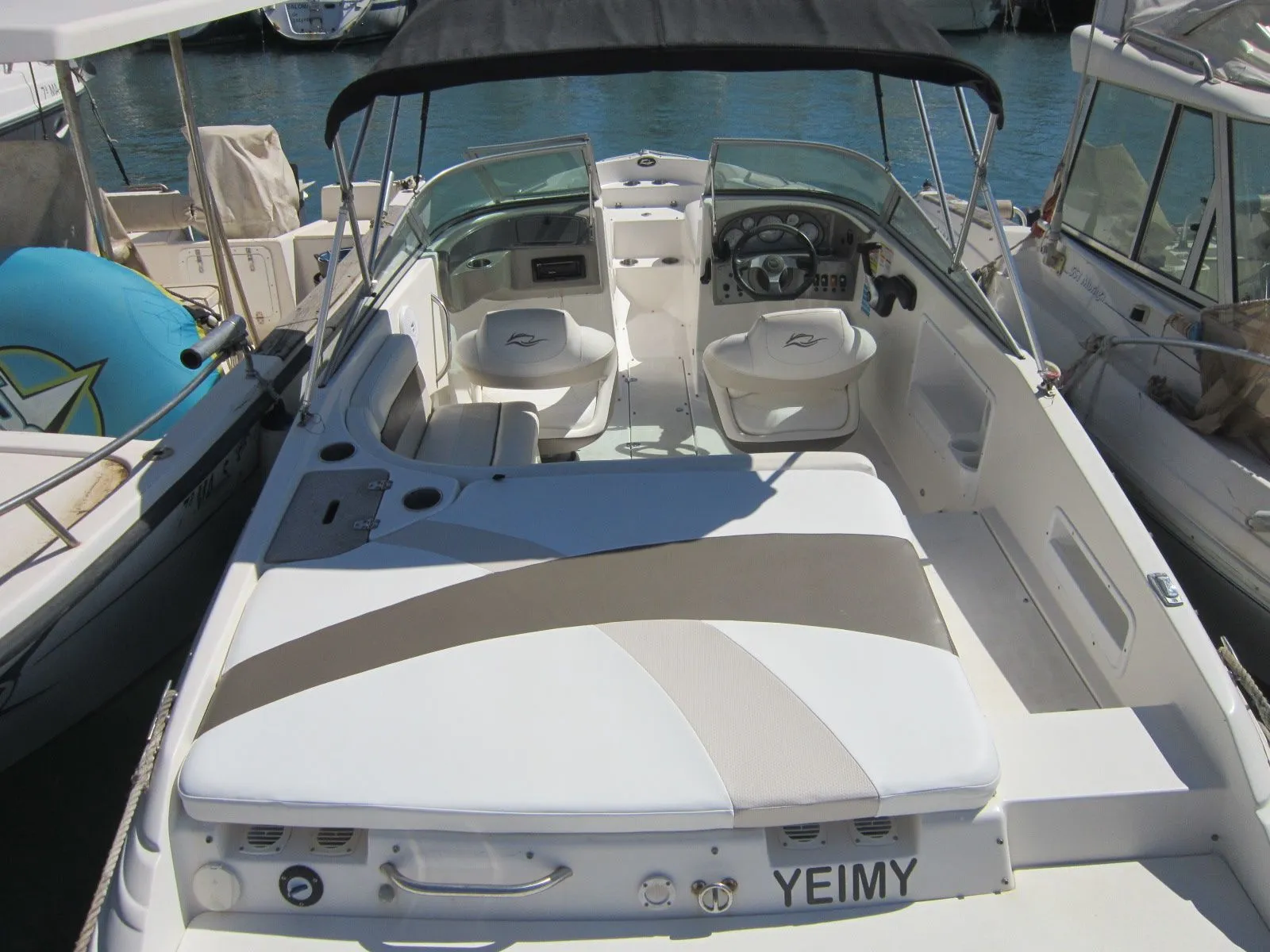 Charter a 5.85m Rinker 192 in Málaga