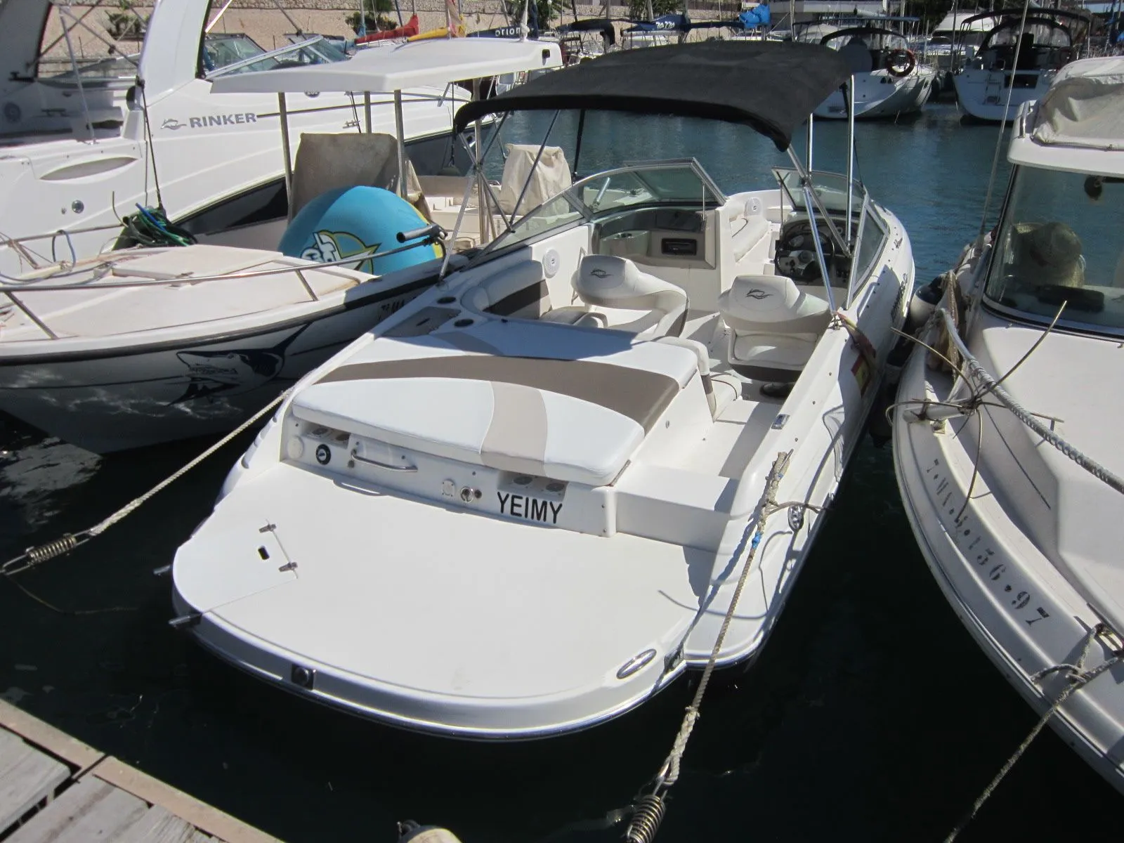 Charter a 5.85m Rinker 192 in Málaga