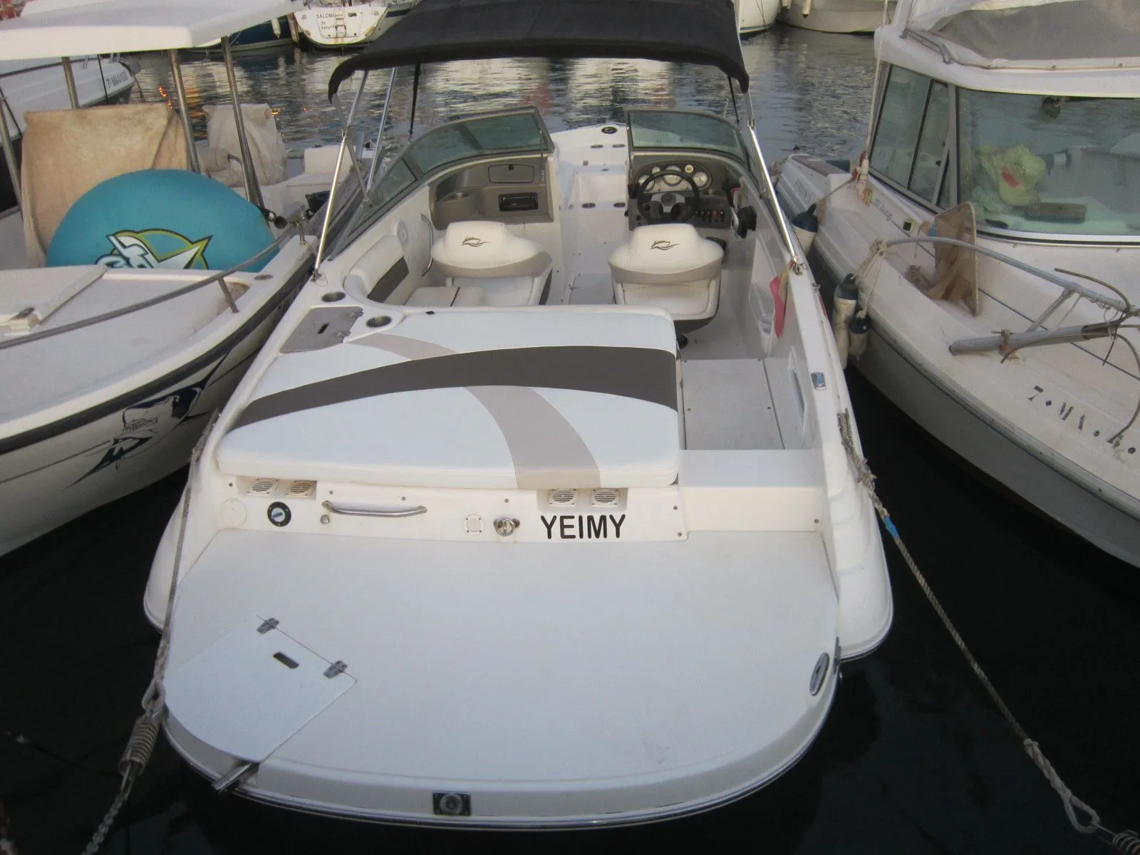 Charter a 5.85m Rinker 192 in Málaga