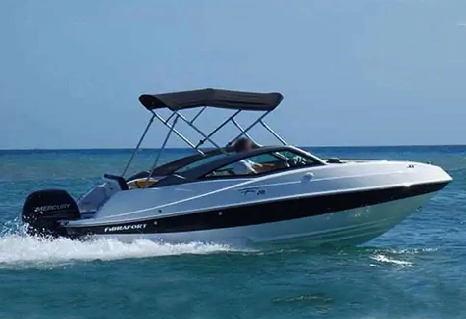 Charter a 5.9m Rinker 200 in Fuengirola