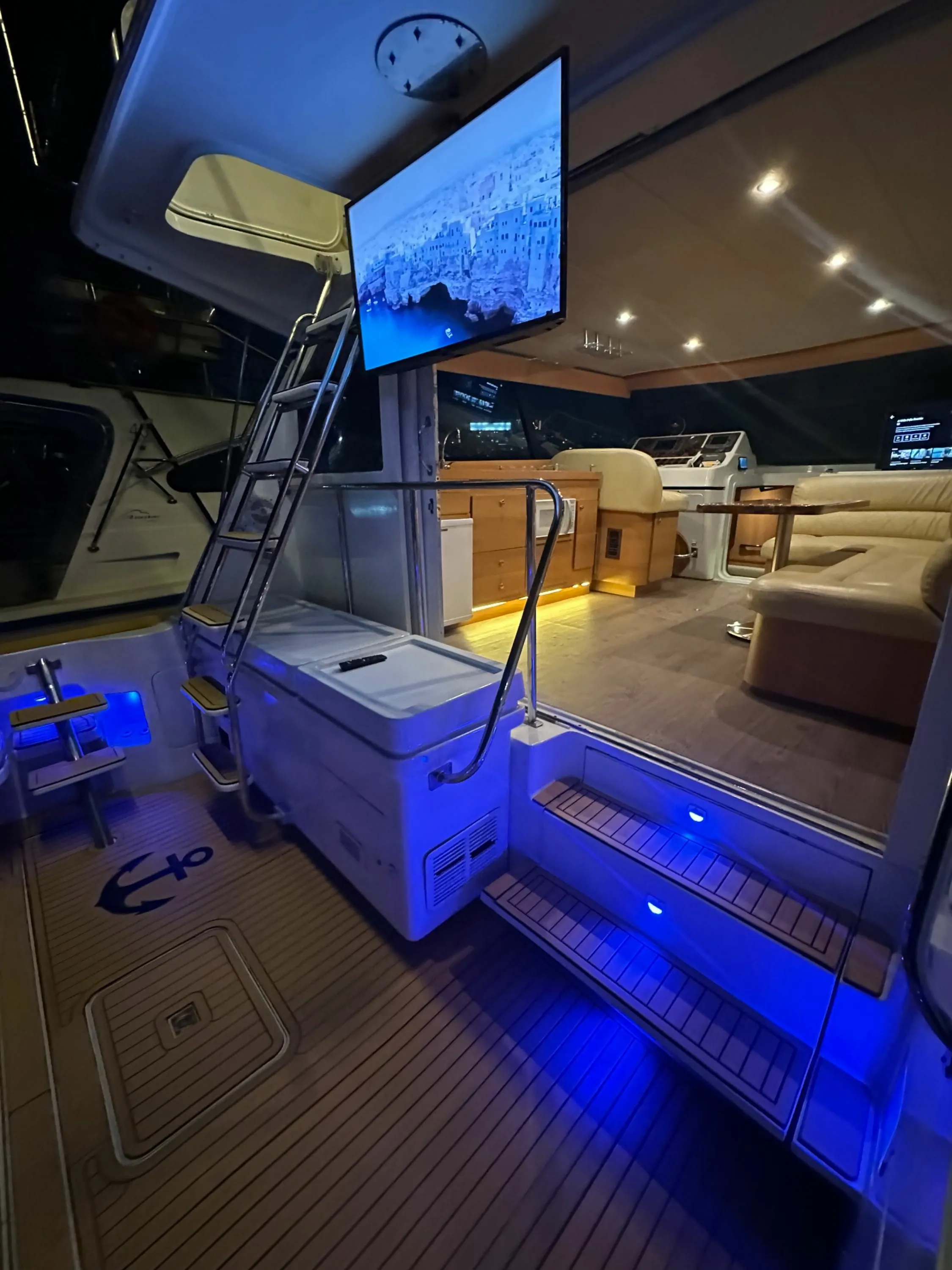Astove Mietboot