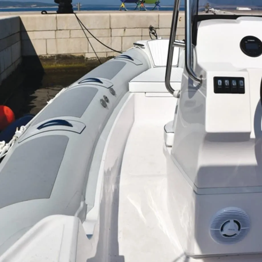 Rent a 5.99m RIS Marine Exclusive 599 Motor Boat in Šibenik