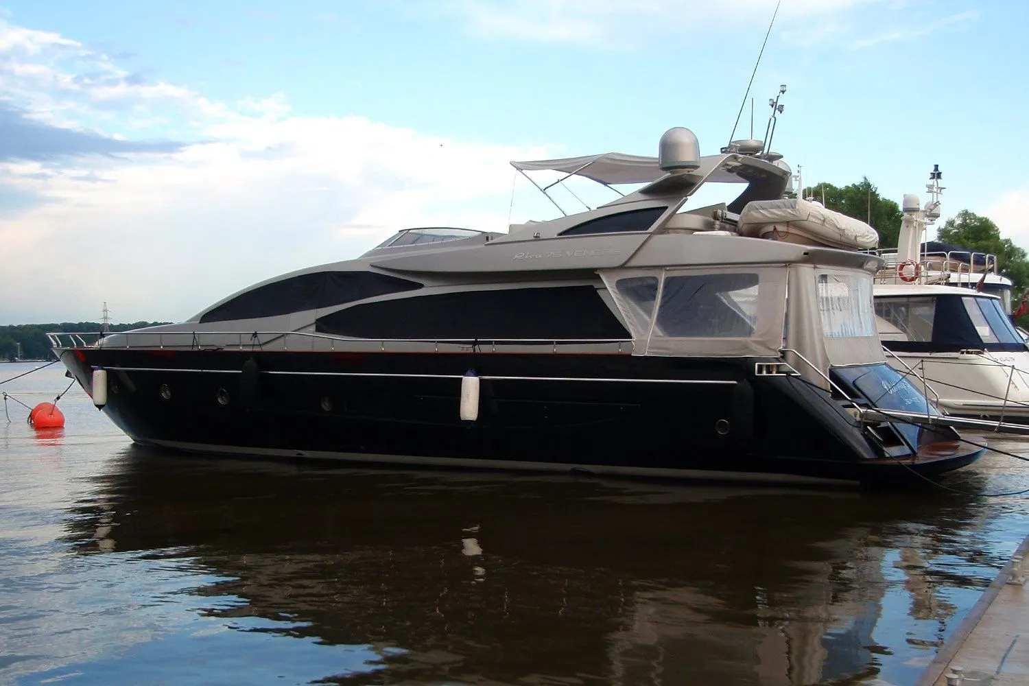 Boot - Rent a 23.01m 4 Cabin Motor Yacht in Sochi