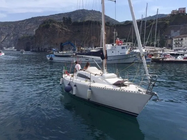 Charter a 10m Boat in Castellammare di Stabia