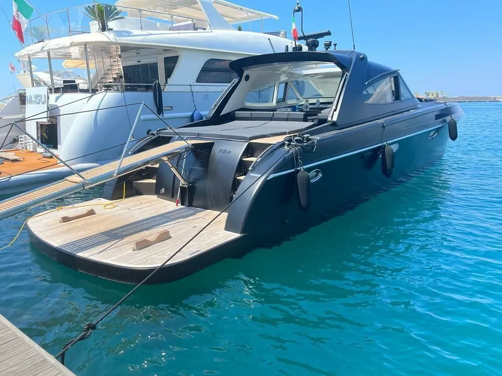 19m Salerno Motor Yacht Hire