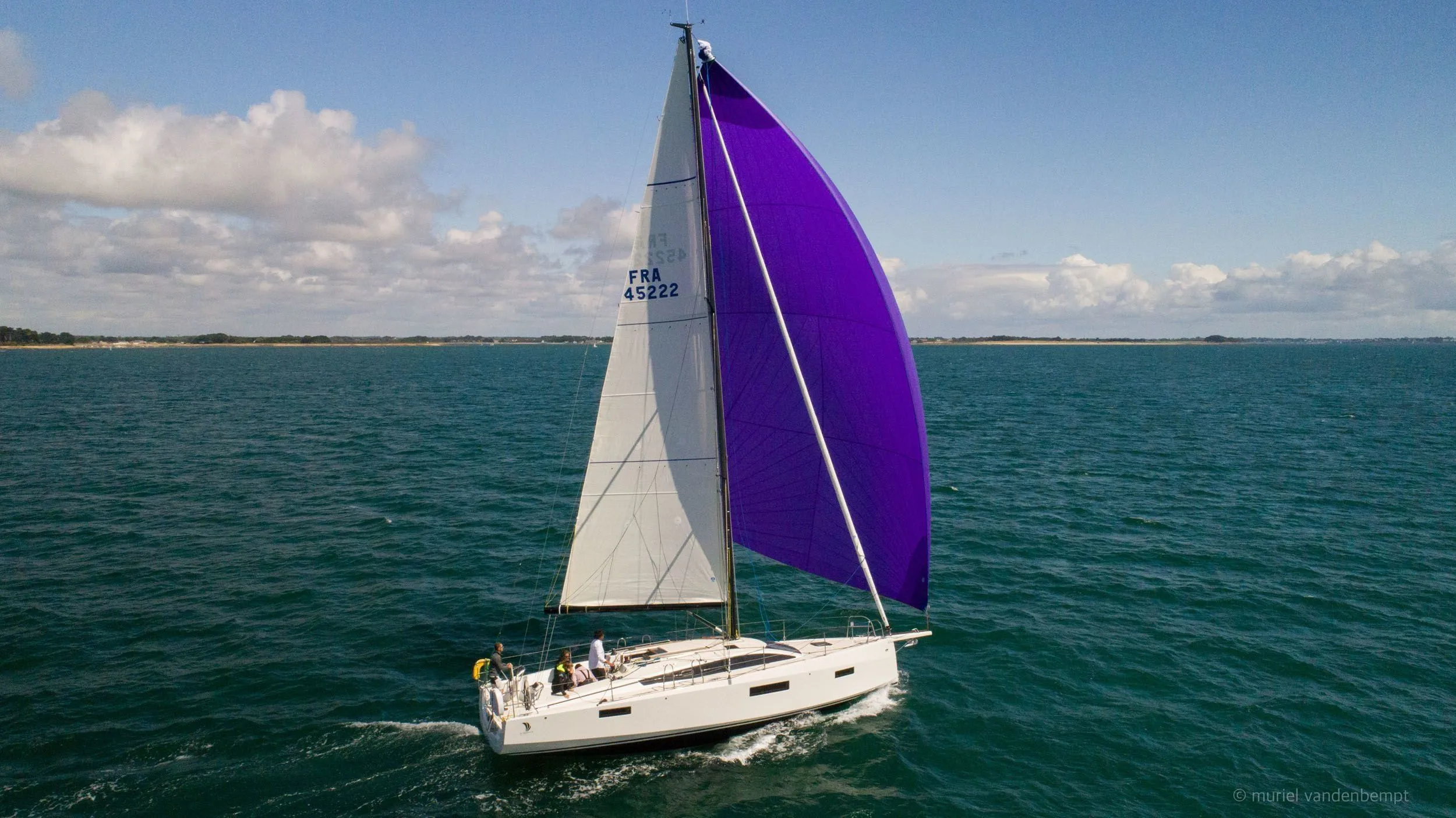 Rent a 11.8m Sailing Yacht in Quiberon
