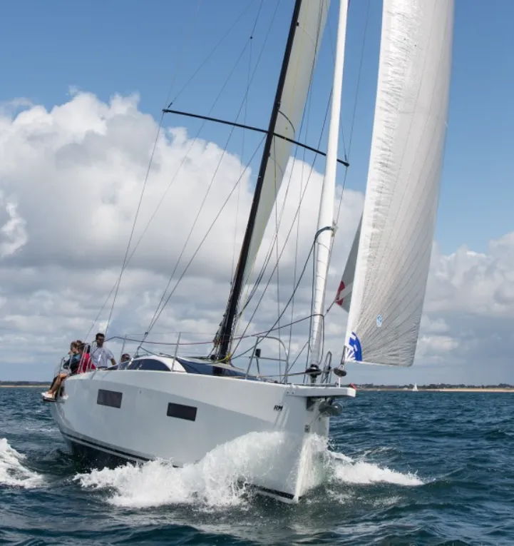 Rent a 11.8m Sailing Yacht in Quiberon