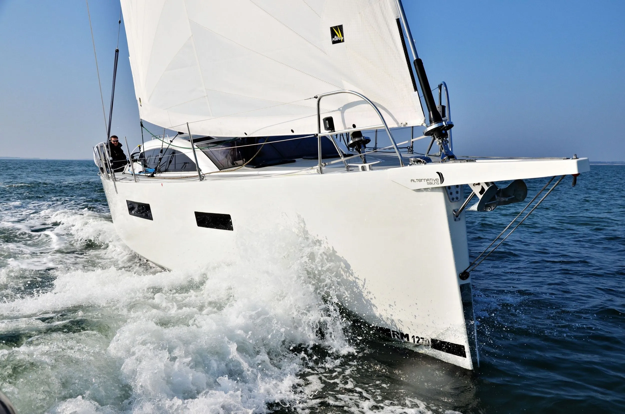 Rent a 13.18m Sailing Yacht RM 12.70 in Quiberon