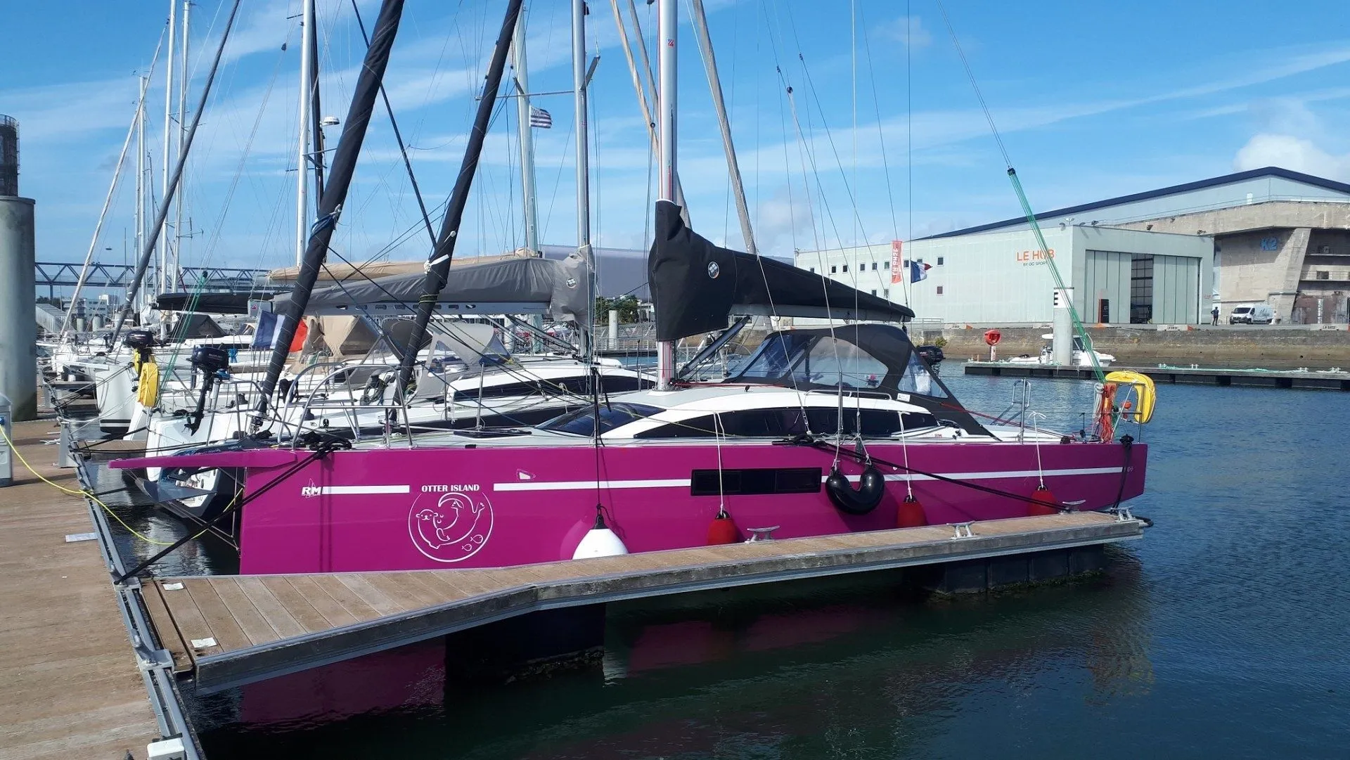 Charter a 8.9m Sailing Yacht in Lorient