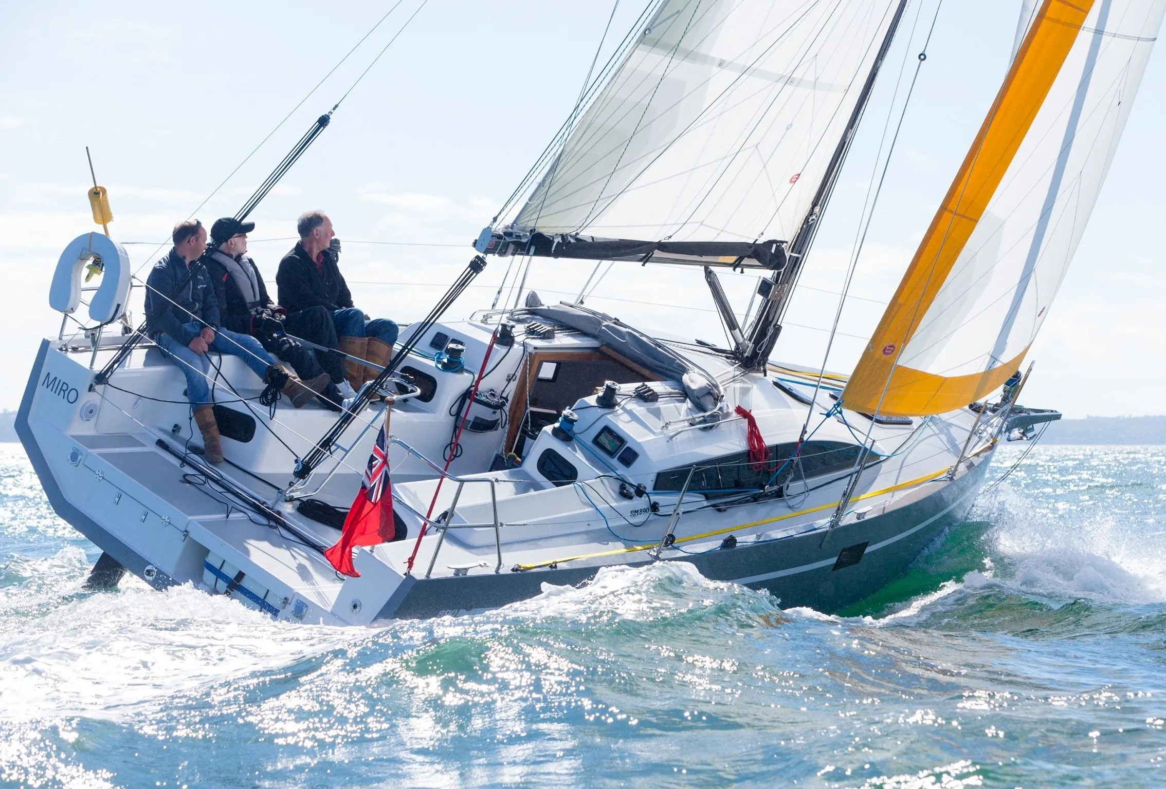 Boot - 8.9m Saint Malo Sailing Yacht Hire